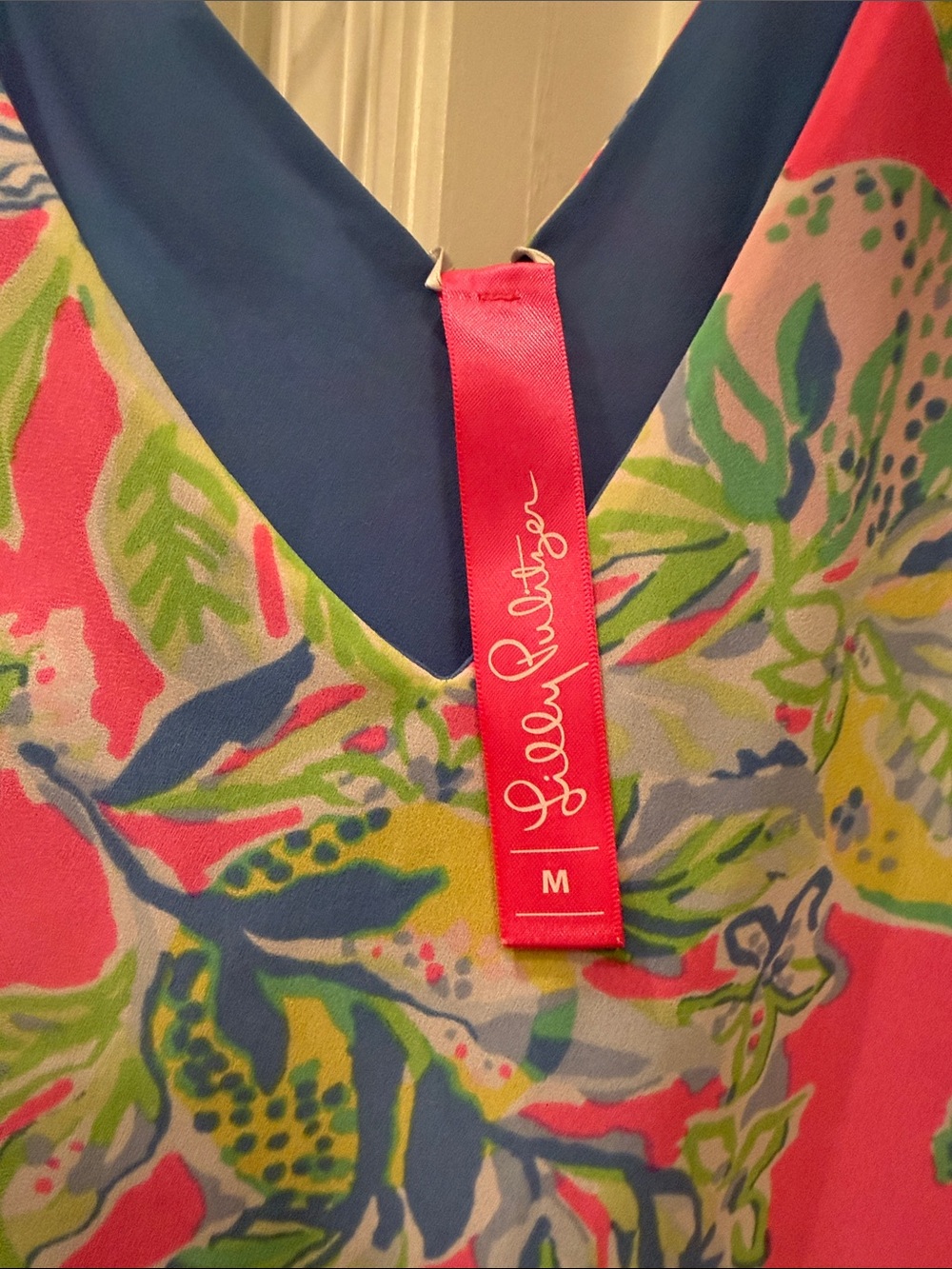 Lilly Pulitzer Hot Pink Tropical Floral Reversible V-Neck Tank - Picture 2 of 3